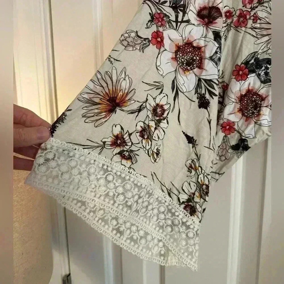 Classic Nurtured 9 Maternity Robe - Cream Floral size S/M - Picture 5 of 10